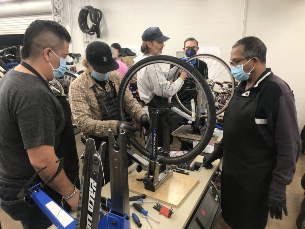 BRC en Español: Introducción a la Reparación de Bicicletas